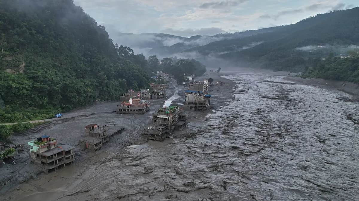 Nepal alerta de nuevas posibles inundaciones mientras las comunidades lidian con la devastación