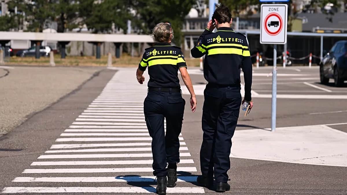 1 muerto y 2 policías heridos tras un tiroteo nocturno en una localidad de Países Bajos