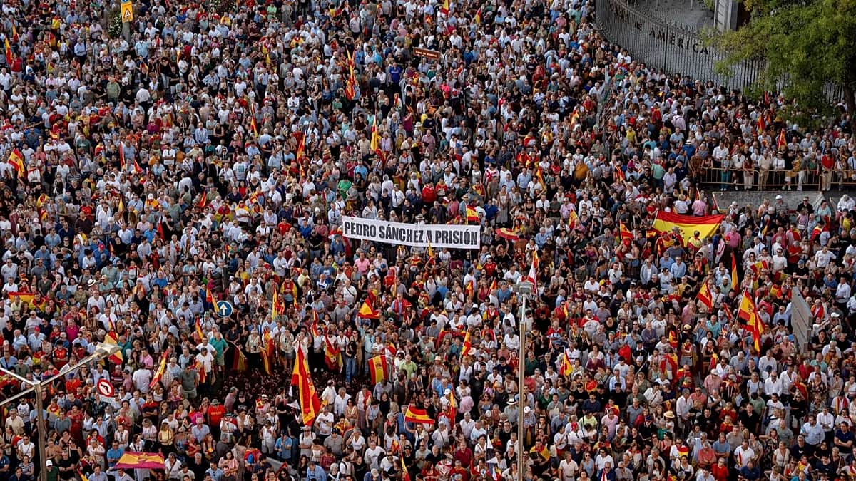 Las manifestaciones por Ceuta en Madrid dejan 4 detenidos, 4 policías heridos y agresiones a periodistas