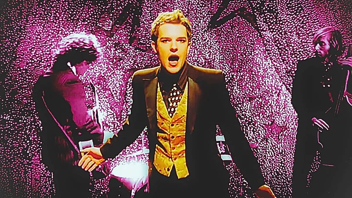 El éxito 'Mr Brightside' de The Killers alcanza 520 semanas en la lista británica