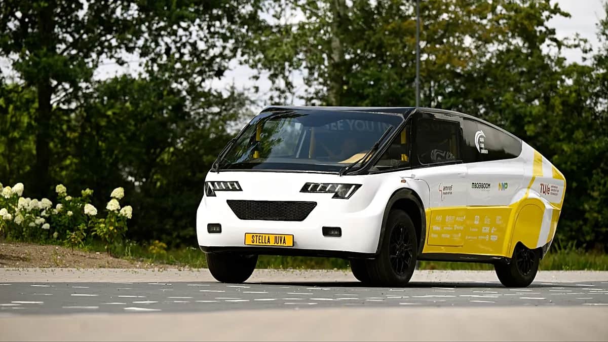 Así funciona la primera ambulancia solar del mundo que transforma la sanidad remota