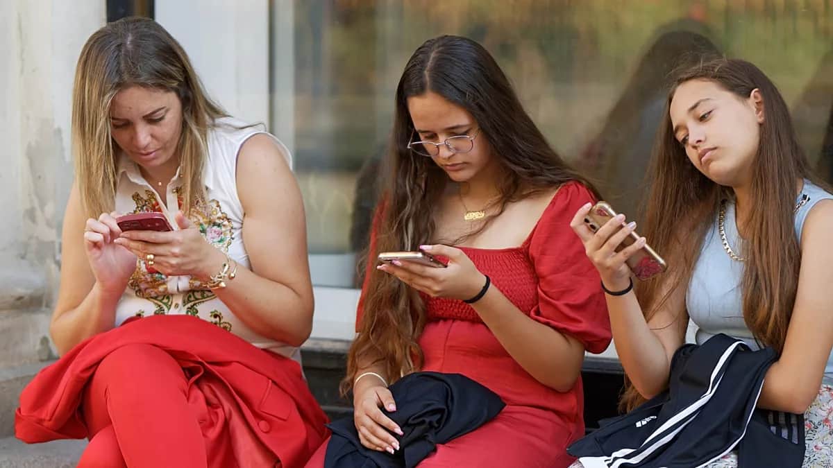 Las advertencias de salud podrían reducir el tiempo de los jóvenes en redes sociales