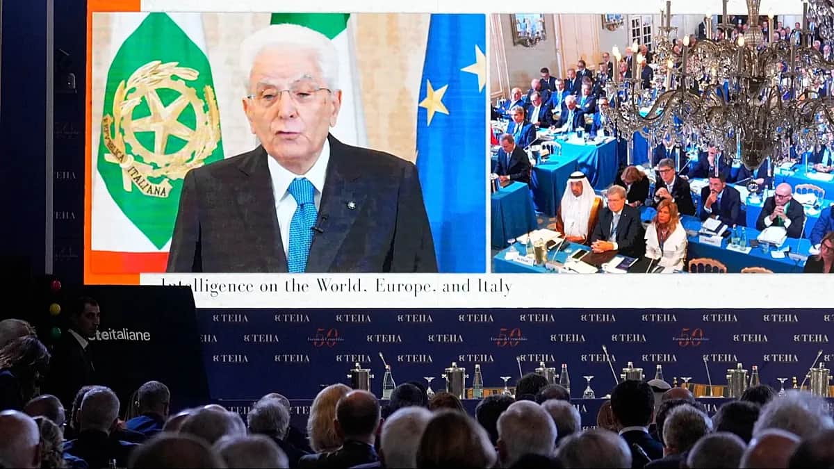 Choque entre europeístas y soberanistas por UE y Ucrania en Cernobbio