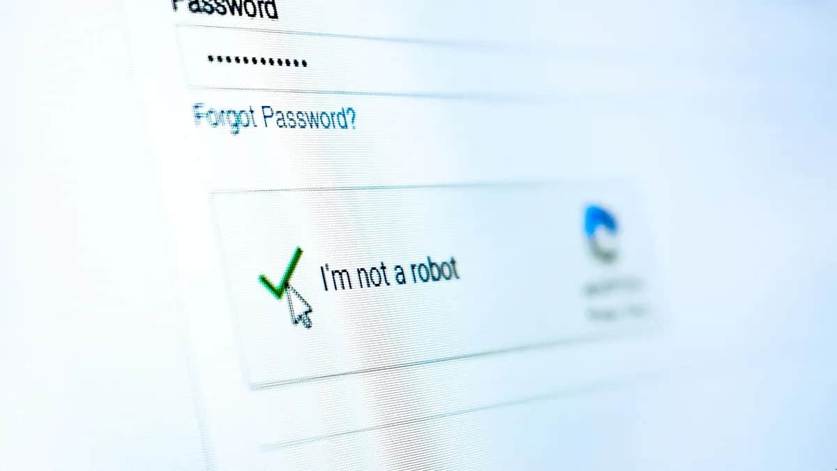 Piratas informáticos rusos podrían usar CAPTCHA falsa para atacar sistemas del Gobierno ucraniano
