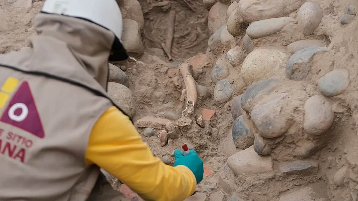 Arqueólogos descubren 38 esqueletos en antigua ciudadela de Perú