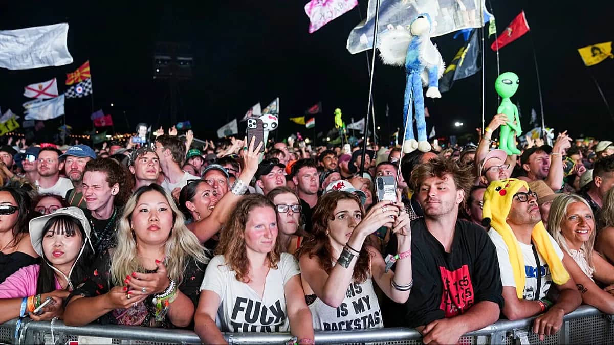 "Un timo": fans de Glastonbury indignados por las entradas récord para 2027