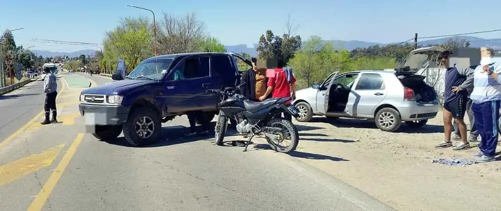 Accidente en Tanti: dos jóvenes fueron trasladados al Hospital Domingo Funes