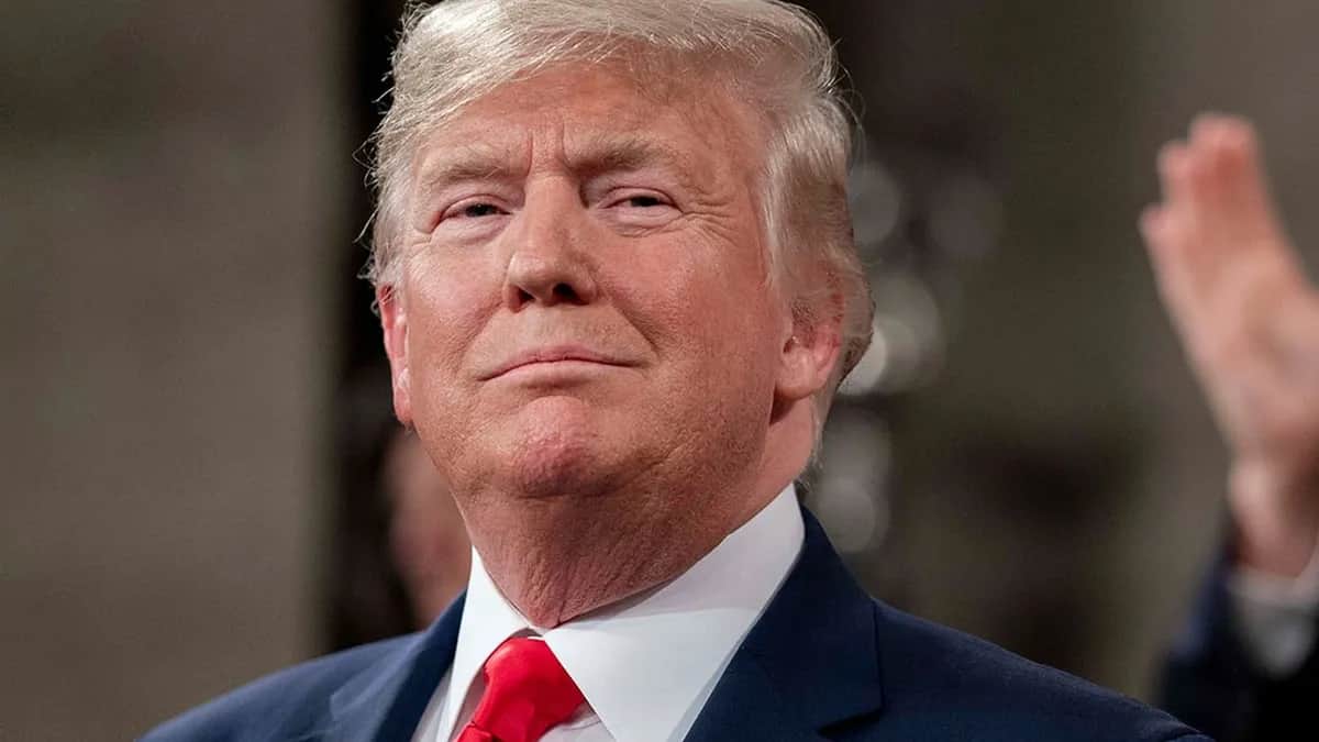 Donald Trump escala la guerra comercial con Canadá: prohíbe importaciones y aplica aranceles de hasta 50%