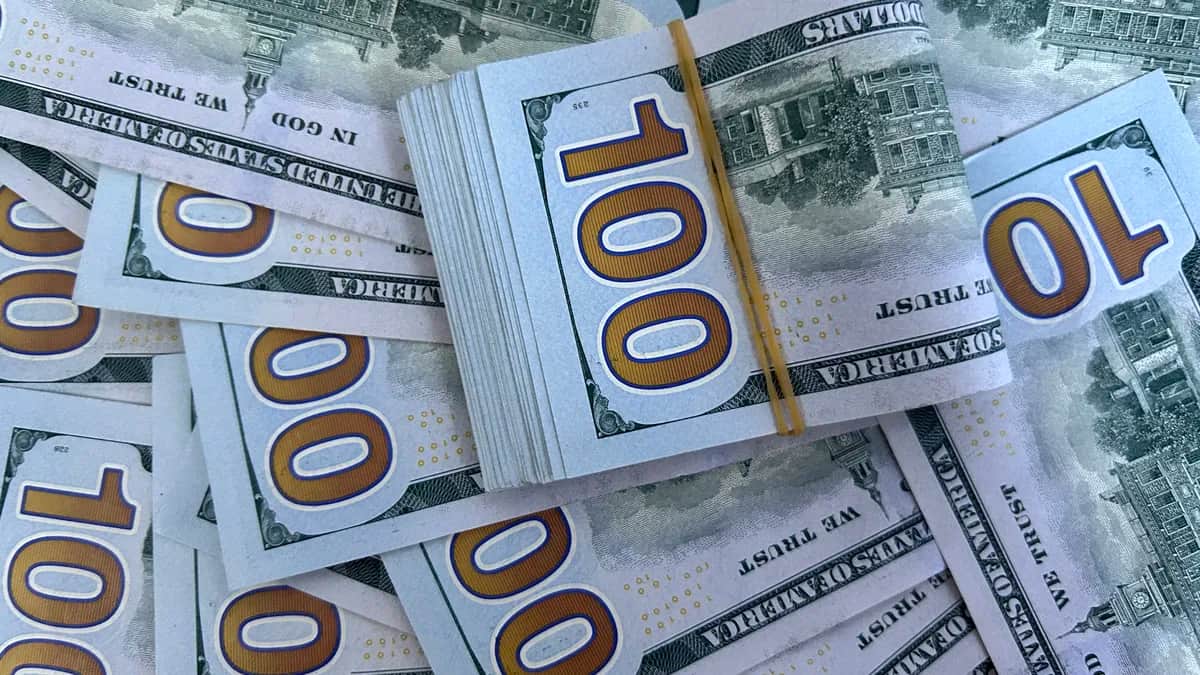 El dólar blue registró su primera suba en seis jornadas