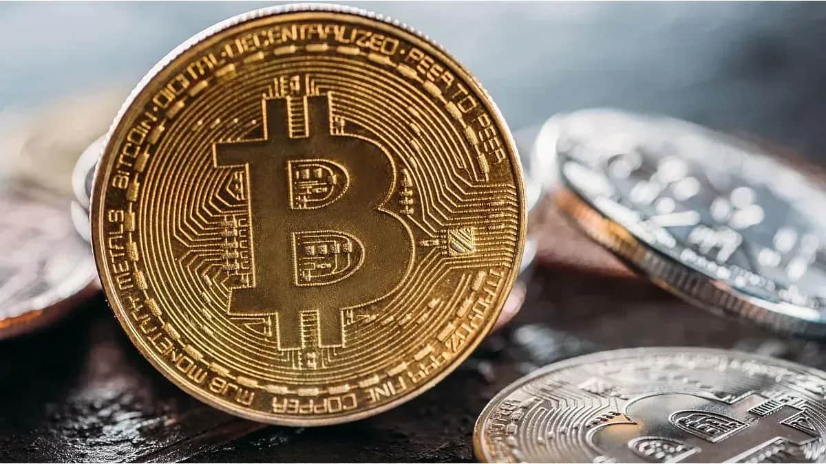 Bitcoin cotiza cerca de los u$s78.000 y resiste el cimbronazo que sacude los mercados