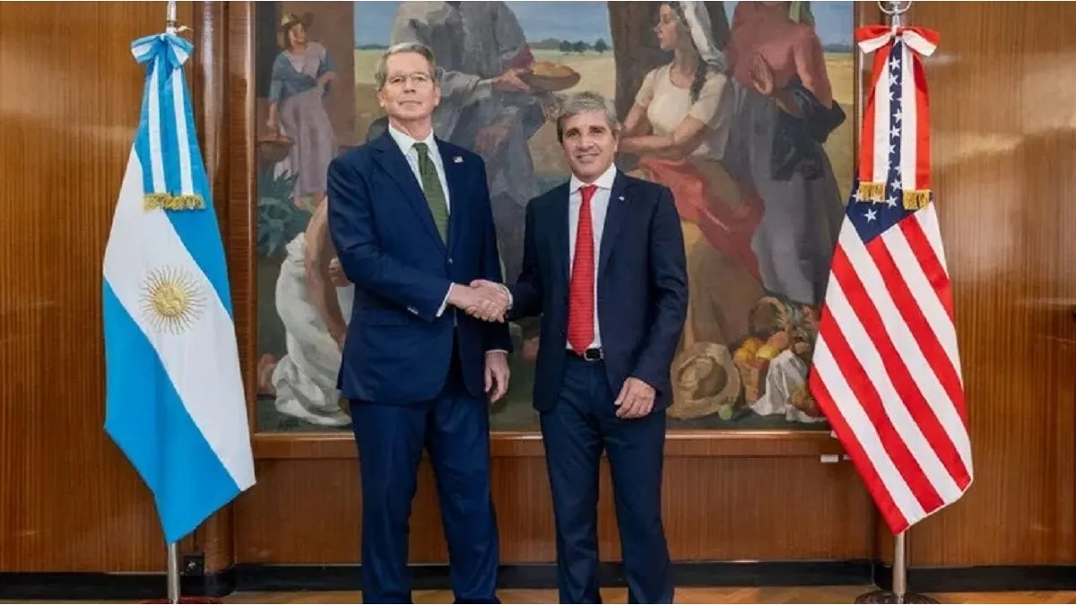 Luis Caputo se reúne con Scott Bessent en el G20 y busca sumar respaldo de EEUU