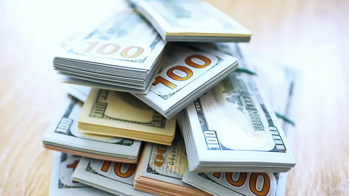 El dólar blue sumó ocho ruedas sin subas y la brecha con el oficial bajó a mínimos de dos meses