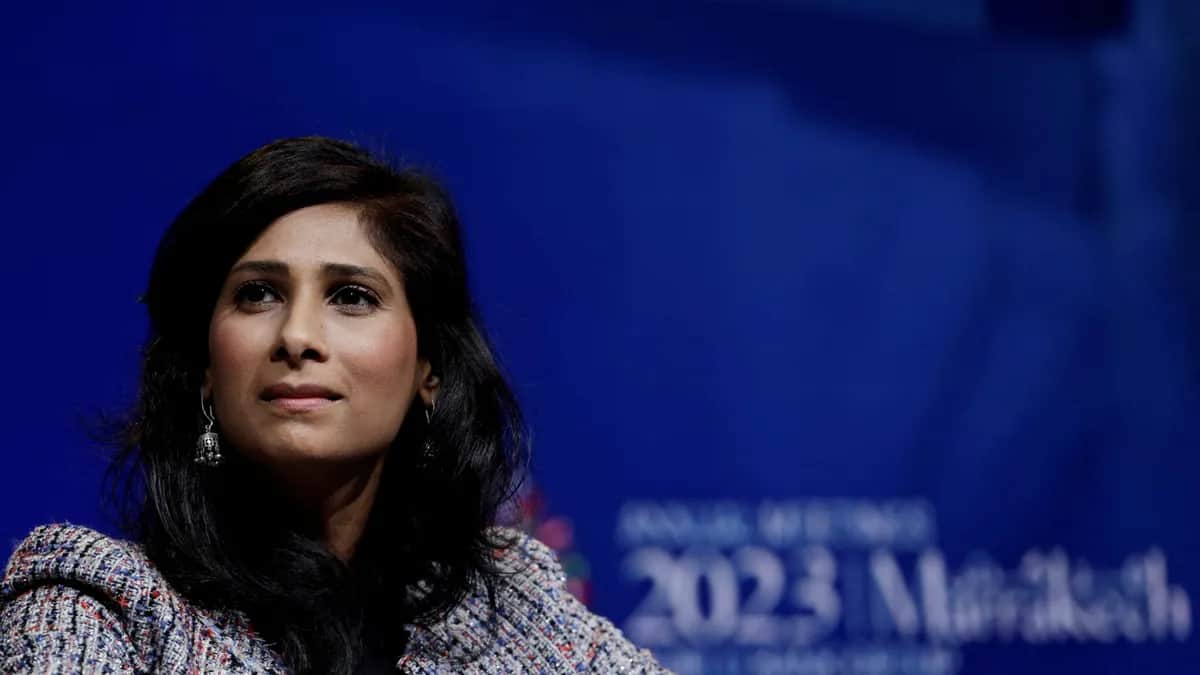 Gita Gopinath, ex subdirectora del FMI, elogió la gestión económica de Javier Milei y pidió mayor flexibilidad cambiaria