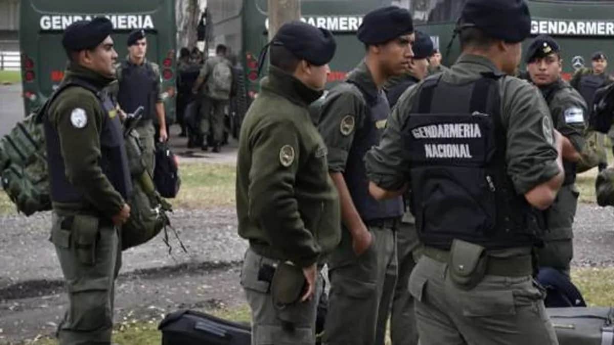 El Gobierno oficializó un nuevo aumento de salarios para militares, fuerzas de seguridad y empleados públicos: de cuánto será