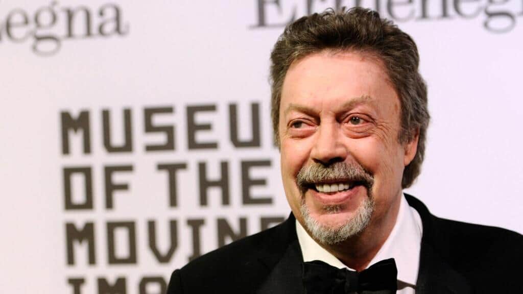 Muere Tim Curry a los 80 años, el actor que convirtió a los villanos y excéntricos en personajes inolvidables