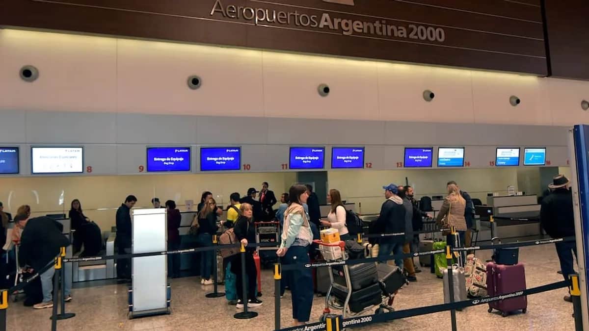 Aeropuertos: el Gobierno intimó a ATE para que garantice el 75% de los servicios