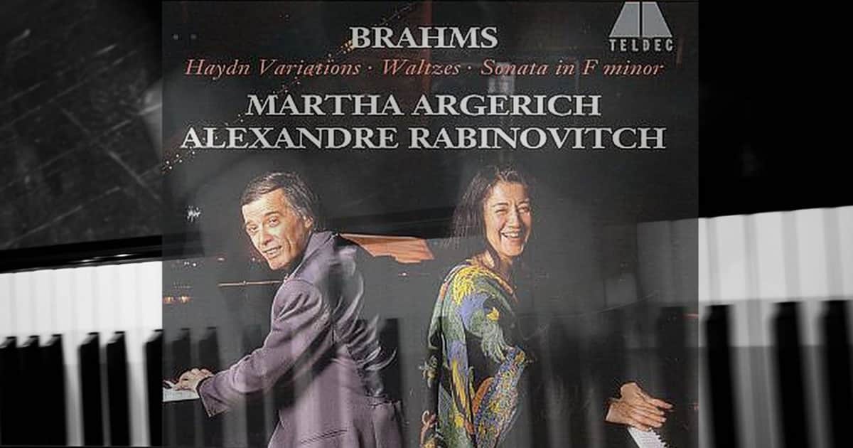 Clásica & Universitaria presenta: "Brahms, a dos pianos"
