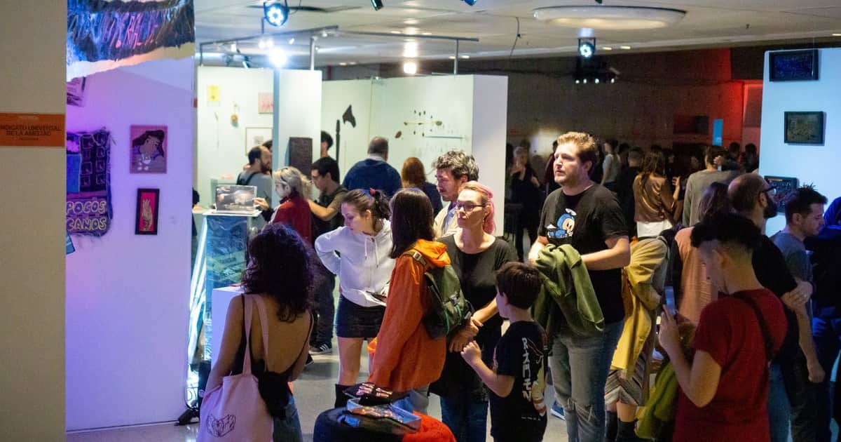 La Feria Plateada suma galerías, editoriales y arte contemporáneo en La Plata