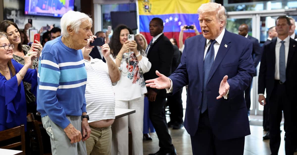 Trump anuncia un acuerdo petrolero con Venezuela y promete una baja en el precio del combustible: "Esta transacción duplica las reservas petroleras de EE.UU."