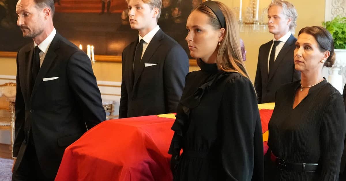 Noruega autorizó al hijo de la reina, condenado por violación, a acudir al funeral de Harald V y llevar el féretro junto al flamante rey