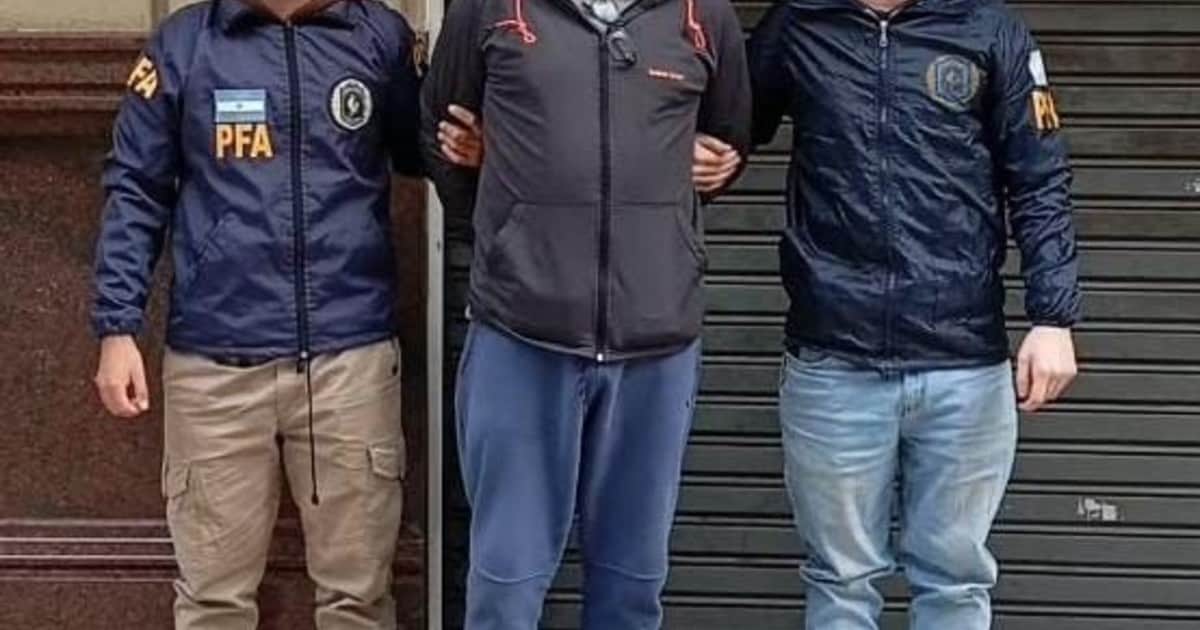 Abusó de su hijastra, se fugó y cayó cuando fue a retirar un certificado de antecedentes