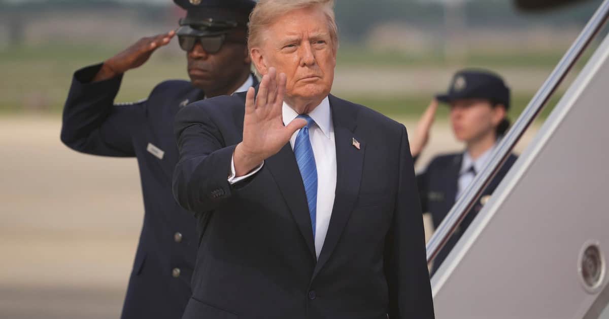 Estados Unidos: Donald Trump propone quitar beneficios impositivos a las escuelas privadas que brindan ayuda en función de la raza