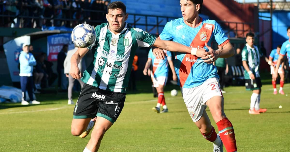 Arsenal goleó al líder y le puso picante a la cima de la Primera B