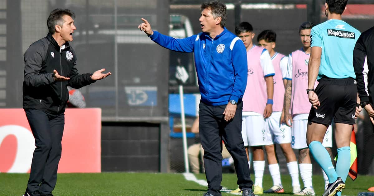 El candidato a presidente de Vélez cargó contra el arbitraje tras el gol mal anulado con Riestra: "Basta"