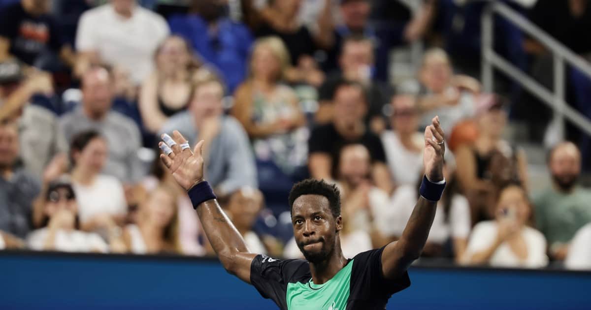 La emotiva despedida de Monfils